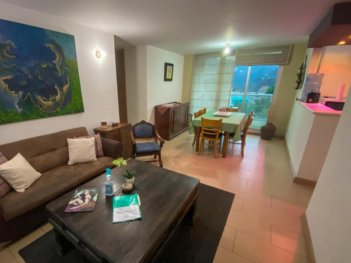 2 Rooms, 1 King Size bed, 64 Smart HDTV Guatemala-Stad Buitenkant foto
