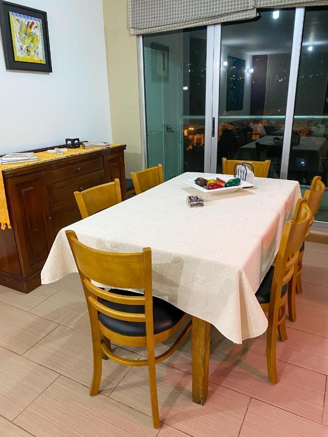 2 Rooms, 1 King Size bed, 64 Smart HDTV Guatemala-Stad Buitenkant foto