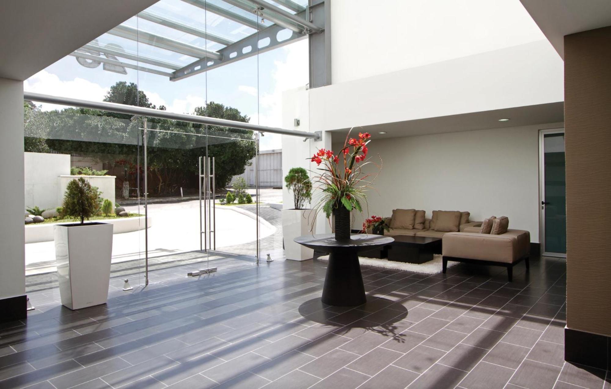 2 Rooms, 1 King Size bed, 64 Smart HDTV Guatemala-Stad Buitenkant foto